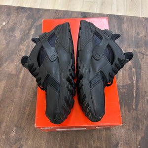 Nike Air Huarache Triple Black - Image 3