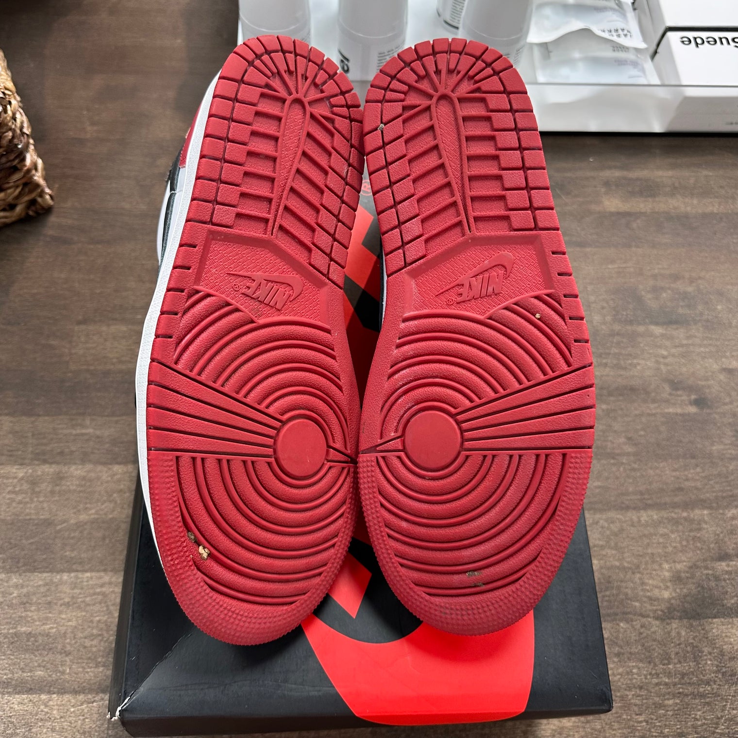 Black Toe Jordan 1 Low (USED)