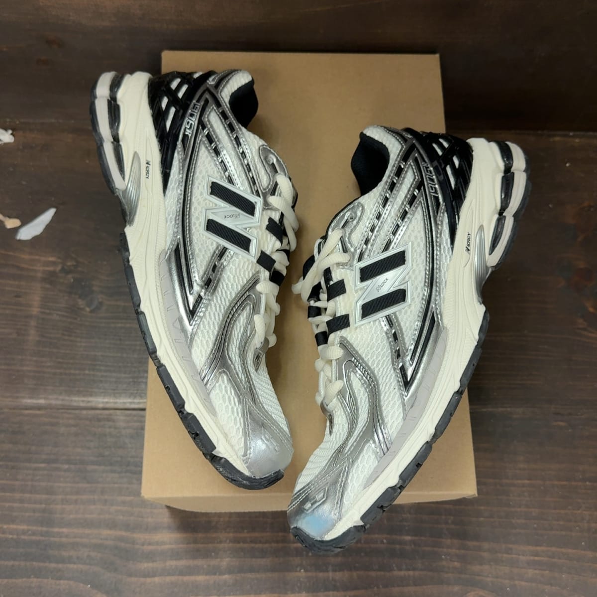 New Balance 1906R Silver Black Size 11 (Pre-Owned) - back