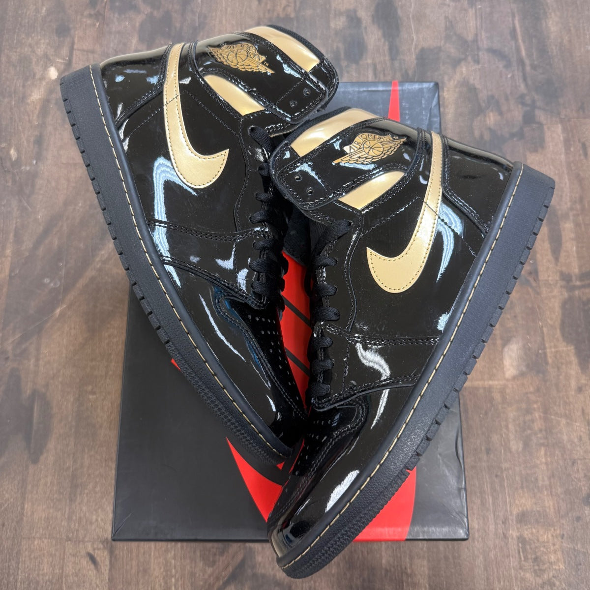 Jordan 1 Retro High Black Metallic Gold (2020) - Image 1