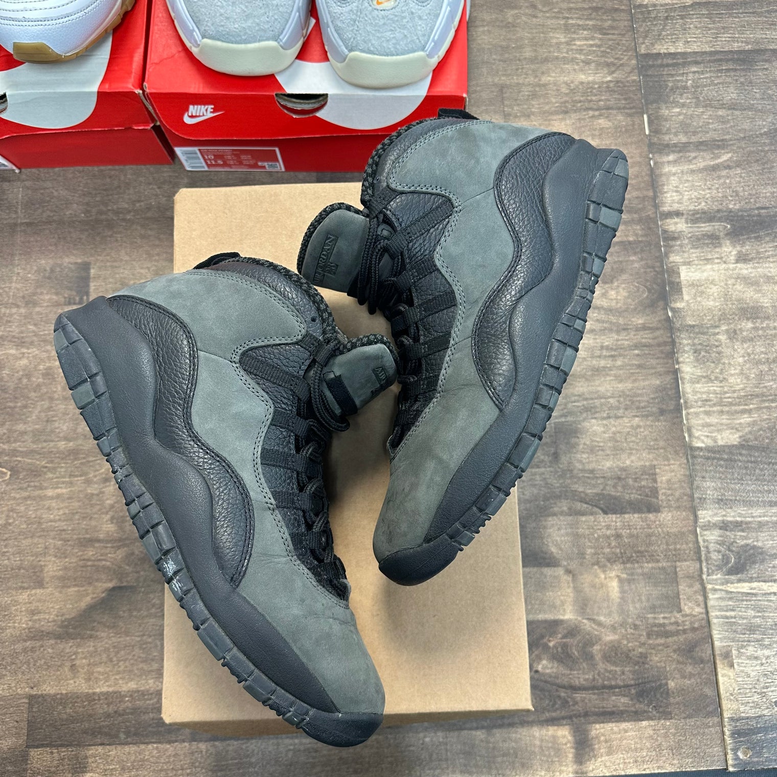 Shadow Jordan 10 Retro (USED)