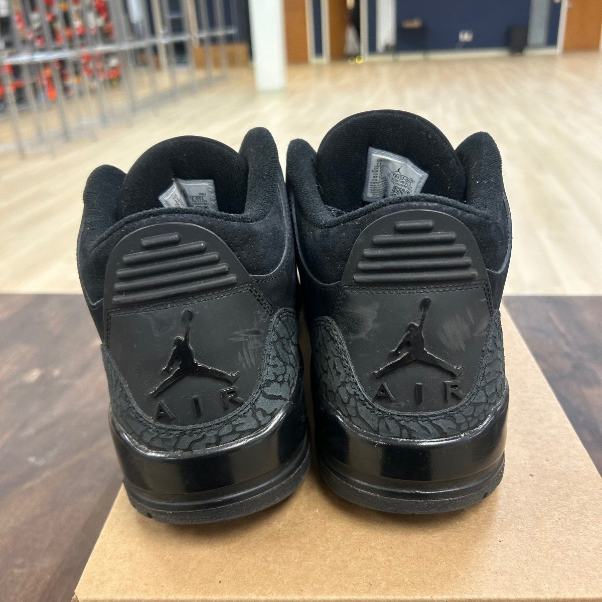 Jordan 3 Retro Black Cat (2025) Size 11 (Pre-Owned) - Image 4