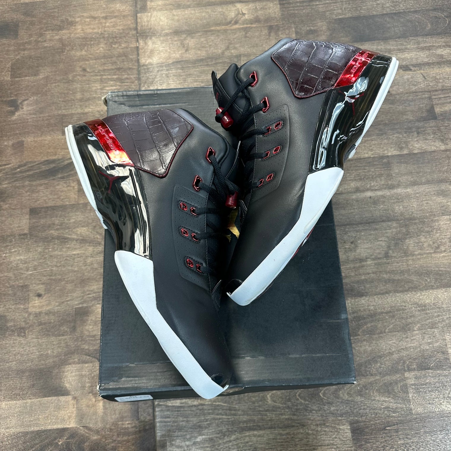 Chicago Bulls Jordan 17 Retro (USED)
