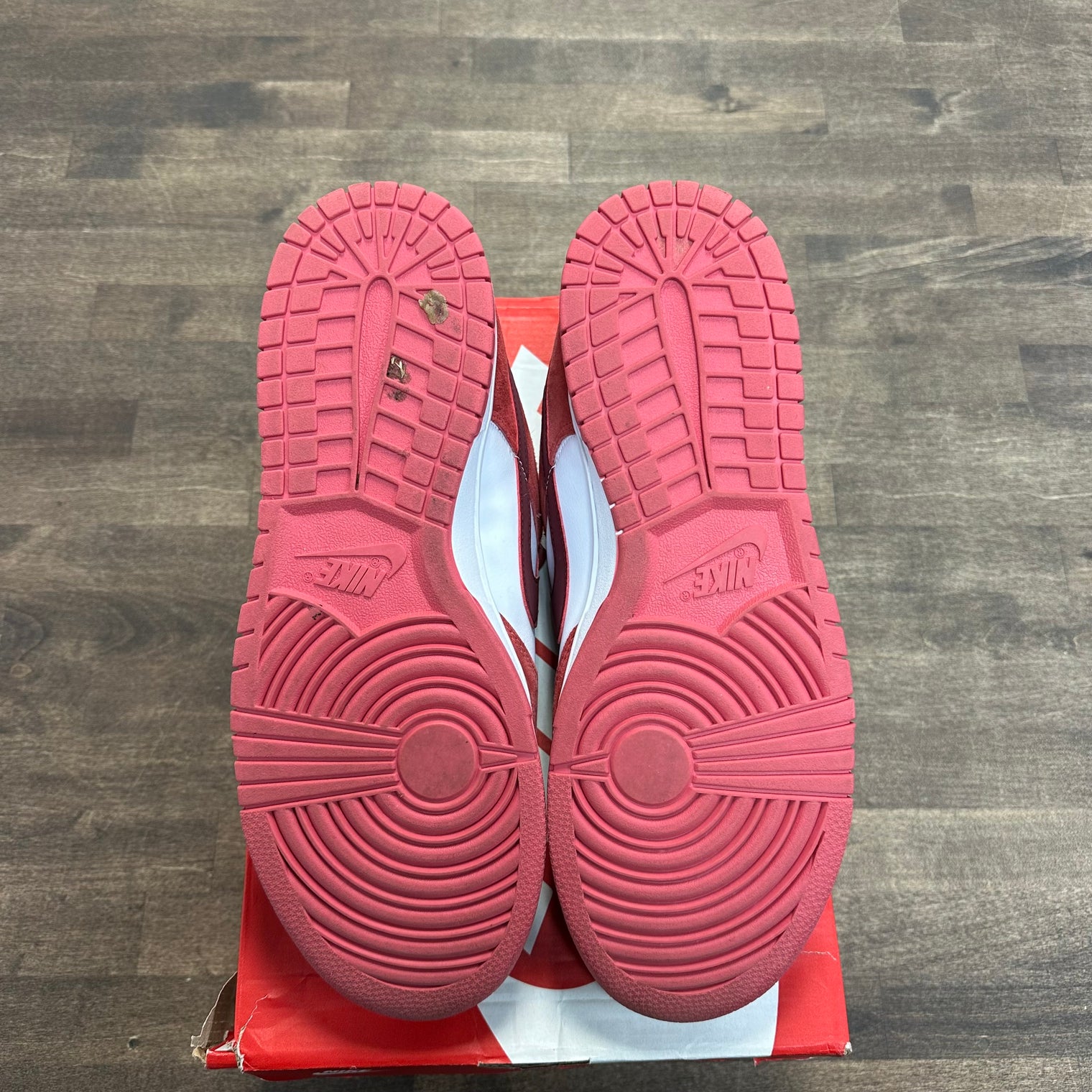 Valentine's Day Nike Dunk Low (2024) (W) (Lightly Worn)