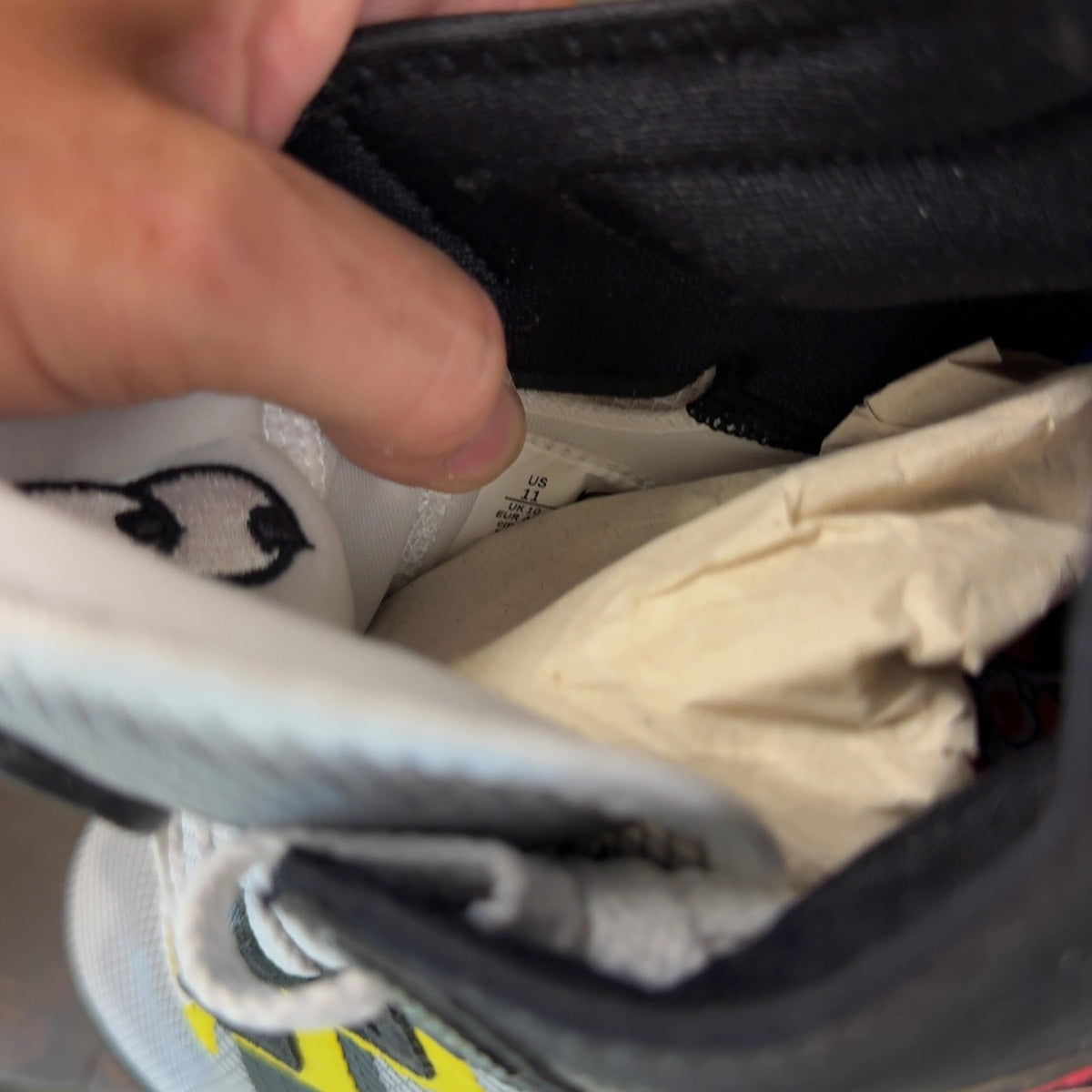 Nike LeBron 18 Low Sylvester vs Tweety Space Jam - Image 7