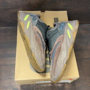 adidas Yeezy Boost 700 Mauve - Image 2