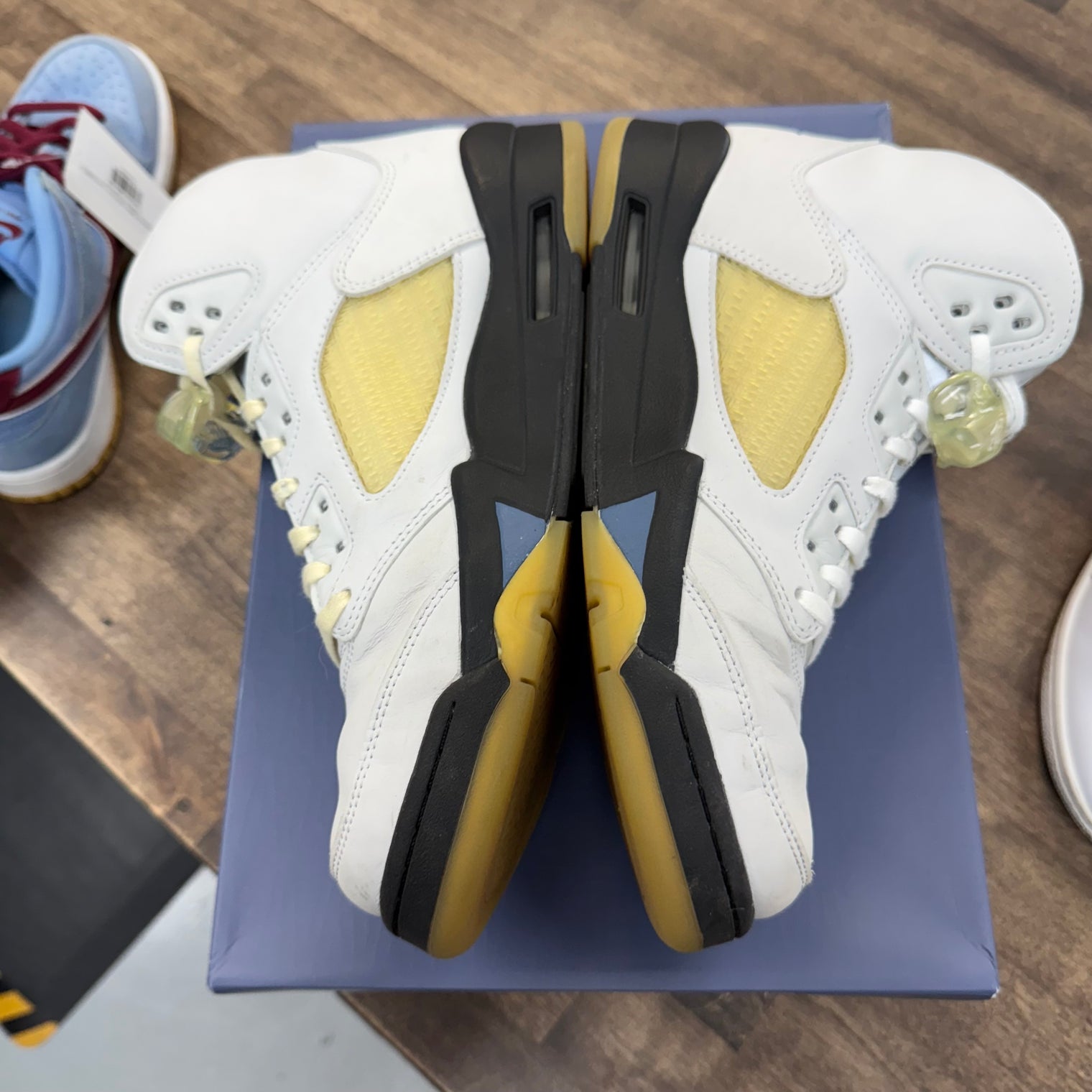 A Ma Maniere Dawn Jordan 5 (W) (USED)