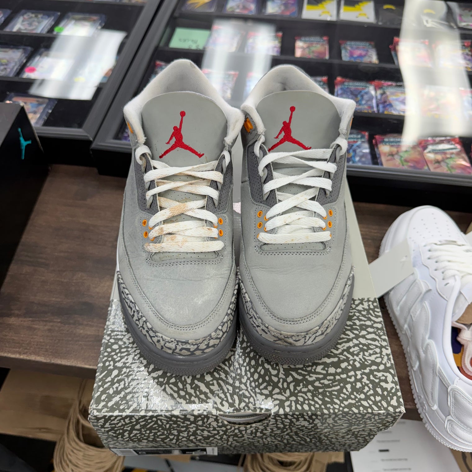 Cool Grey Jordan 3 Retro (USED)