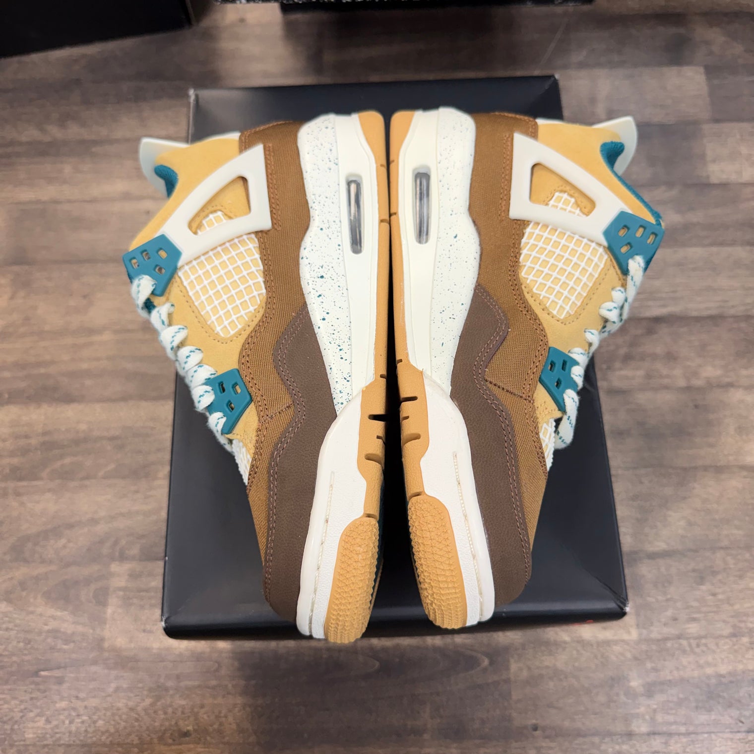 Cacao Wow Jordan 4 (GS) (USED)