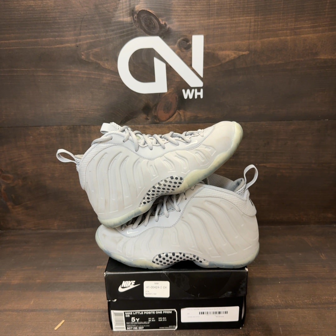 Wolf Grey Suede Nike Lil Posite One Premium Size 5Y (Pre-Owned) - Image 1