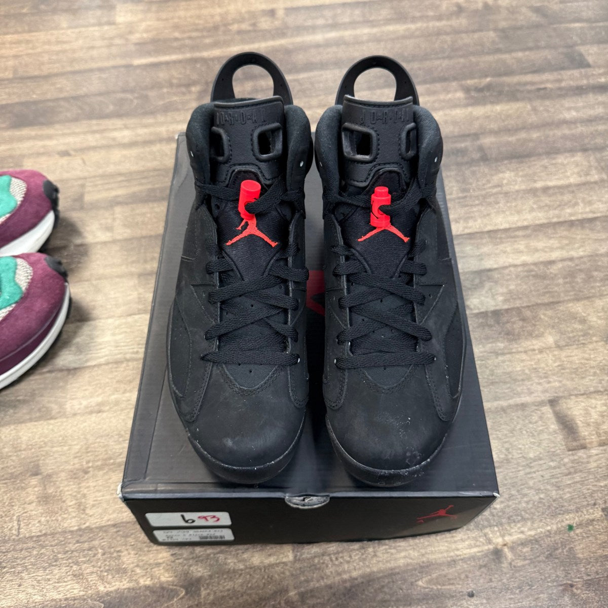 Jordan 6 Retro Infrared Black (2014) Size 8 (Pre-Owned) - Image 2