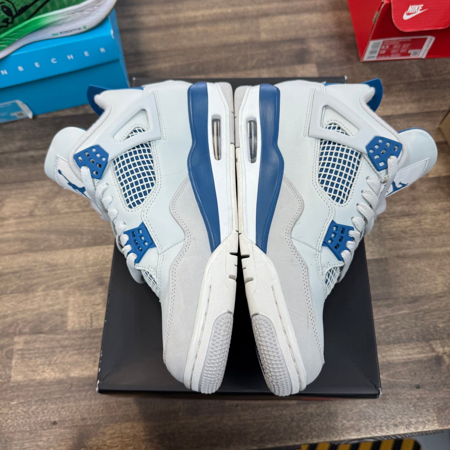 Jordan 4 Retro Military Blue (2024) (US 9) (USED)
