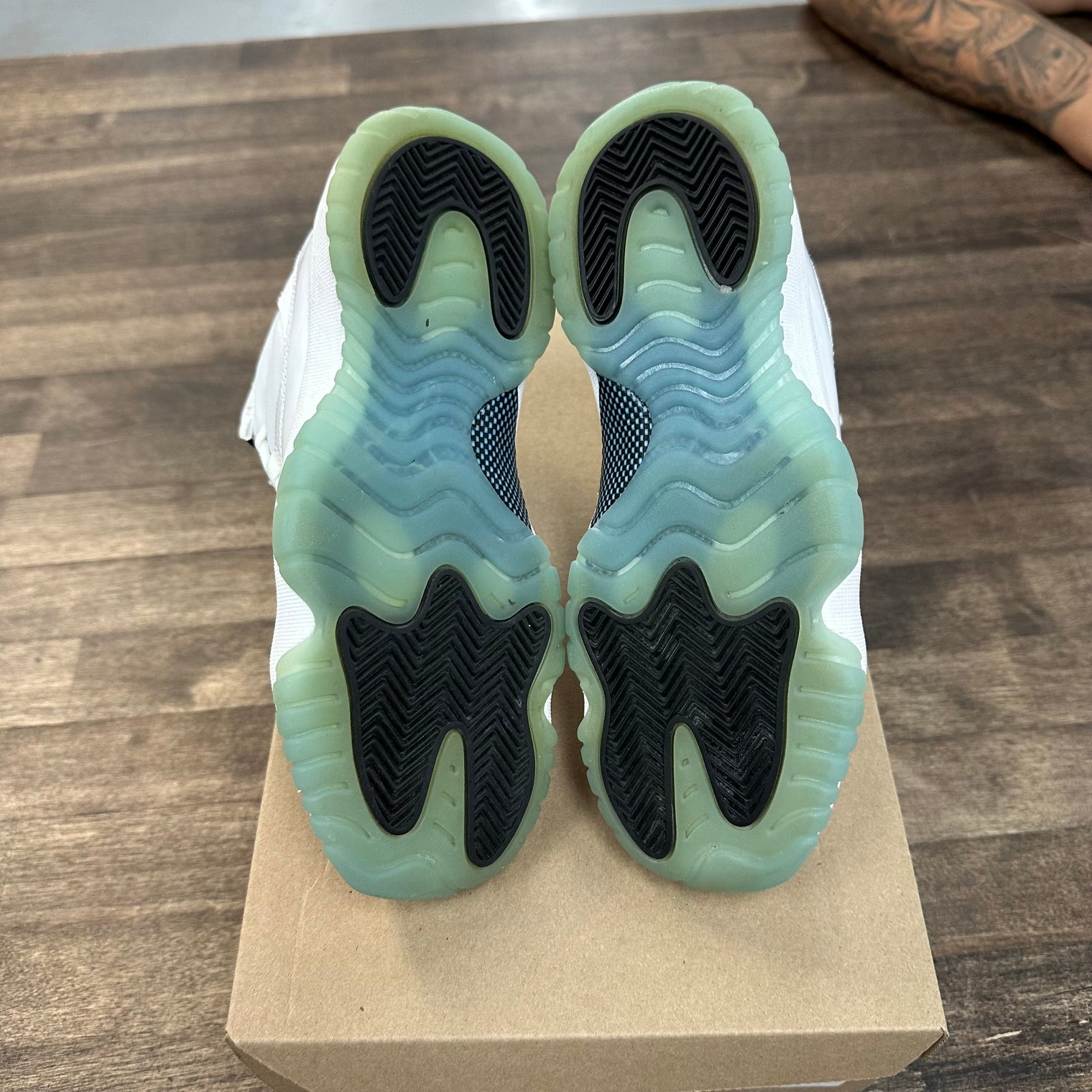 Legend Blue Jordan 11 (2014) (GS) (USED, No Box)