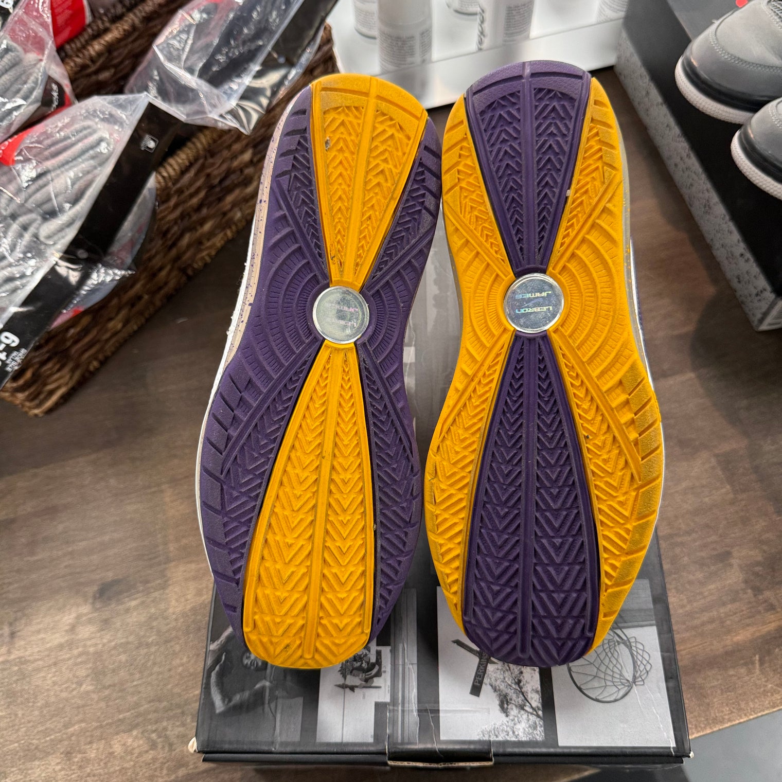 Media Day Nike LeBron 7 (USED)