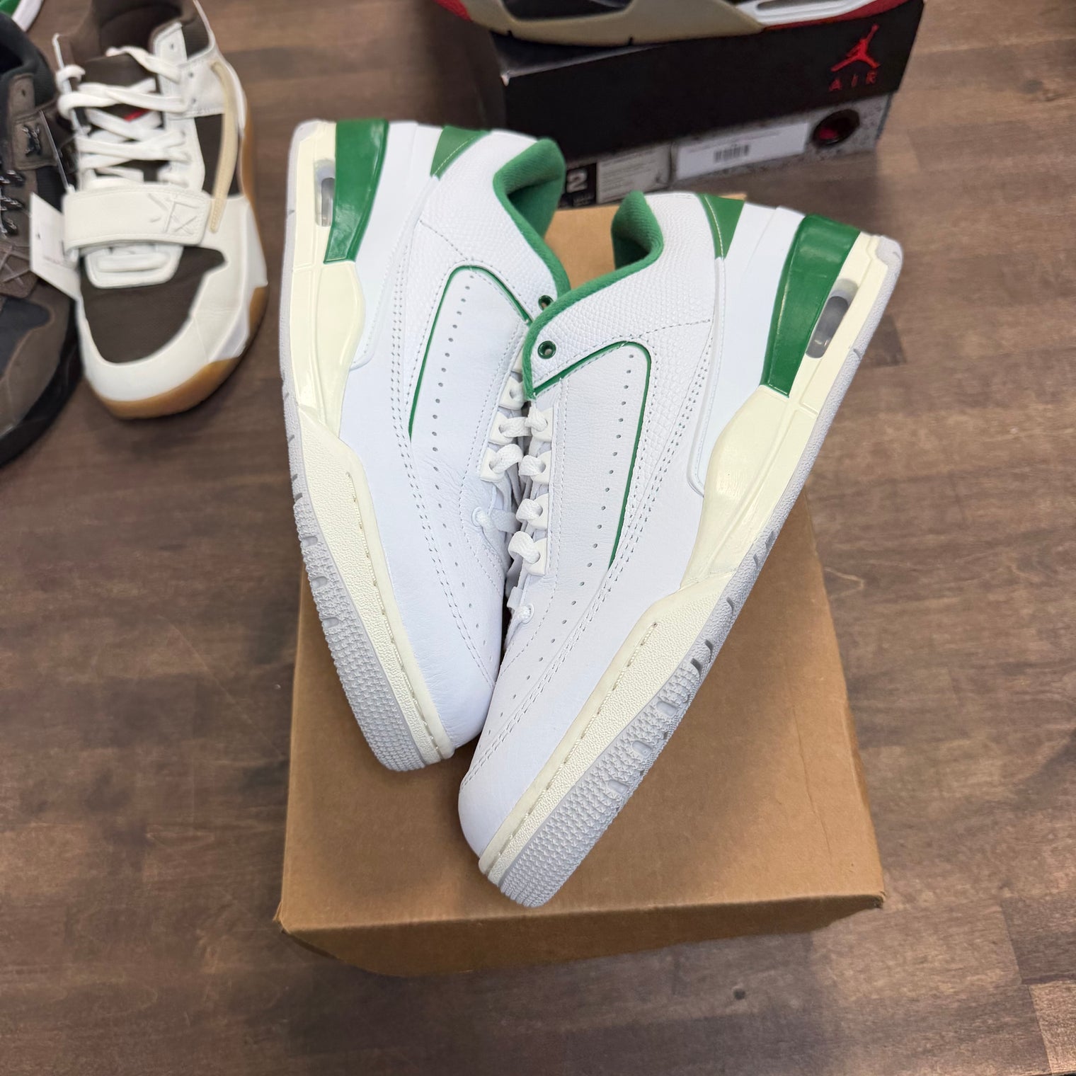 Pine Green Jordan 2/3 (Lightly Worn, No Box)