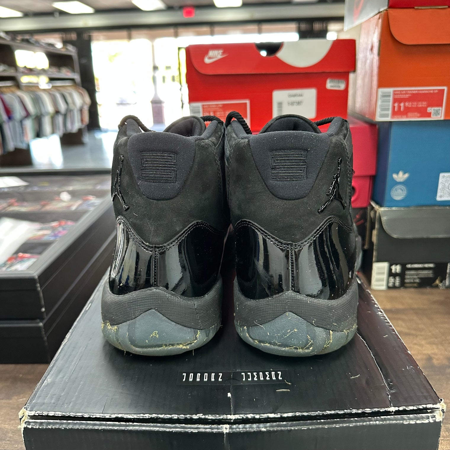 Cap and Gown Jordan 11 Retro (USED)