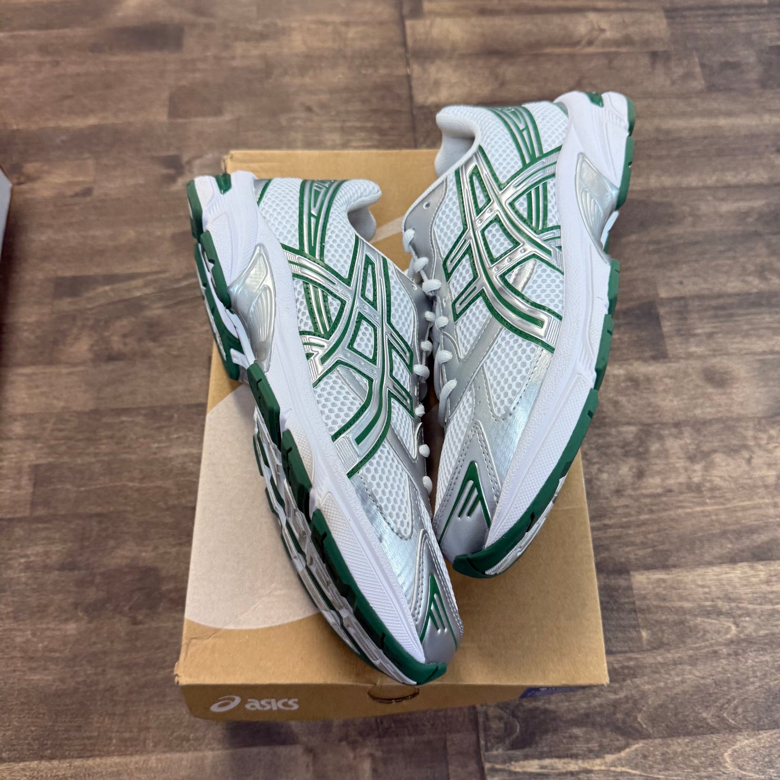 White Silver Green Asics Gel-1130 (USED)