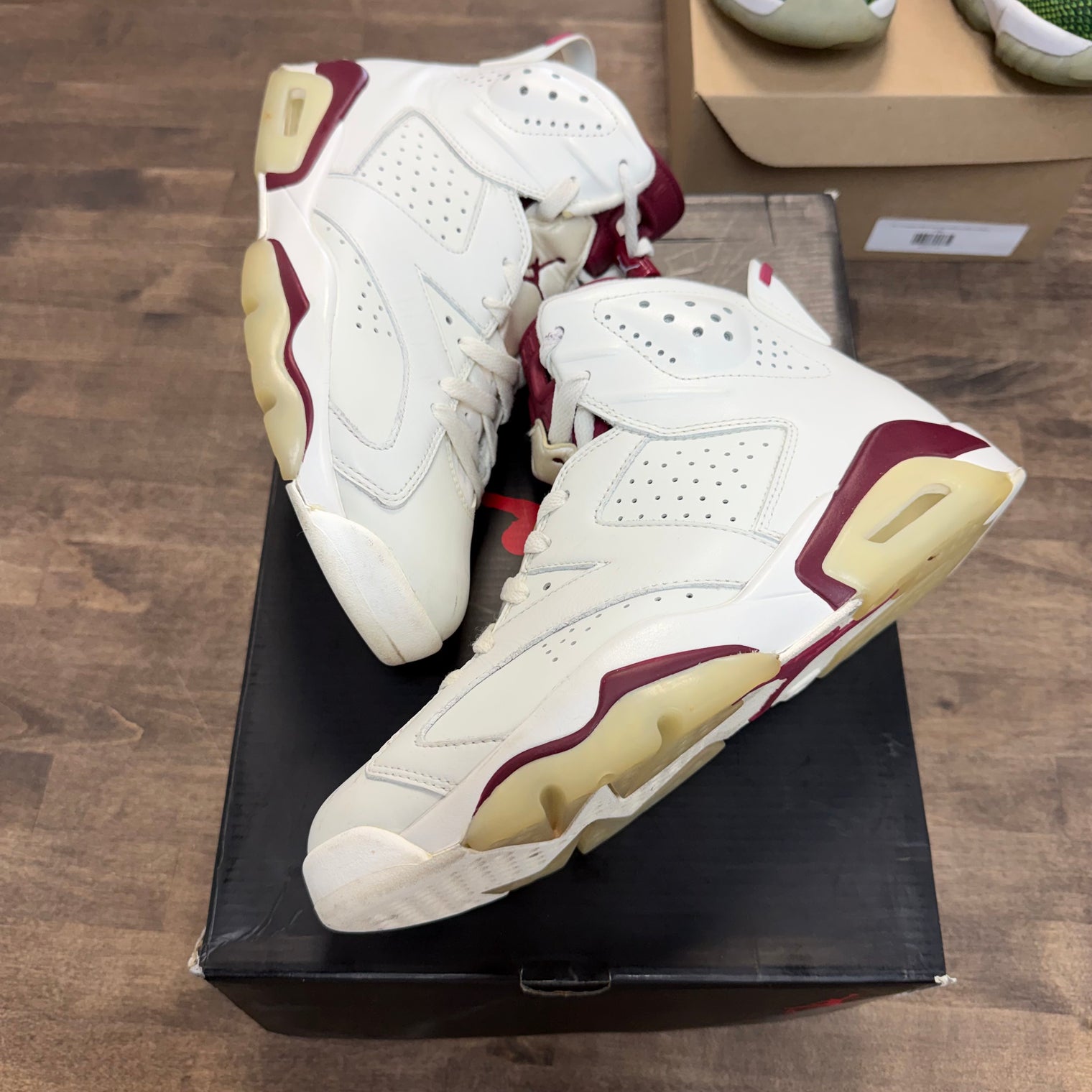 Jordan 6 Retro Maroon (2015) (US 8) (USED)