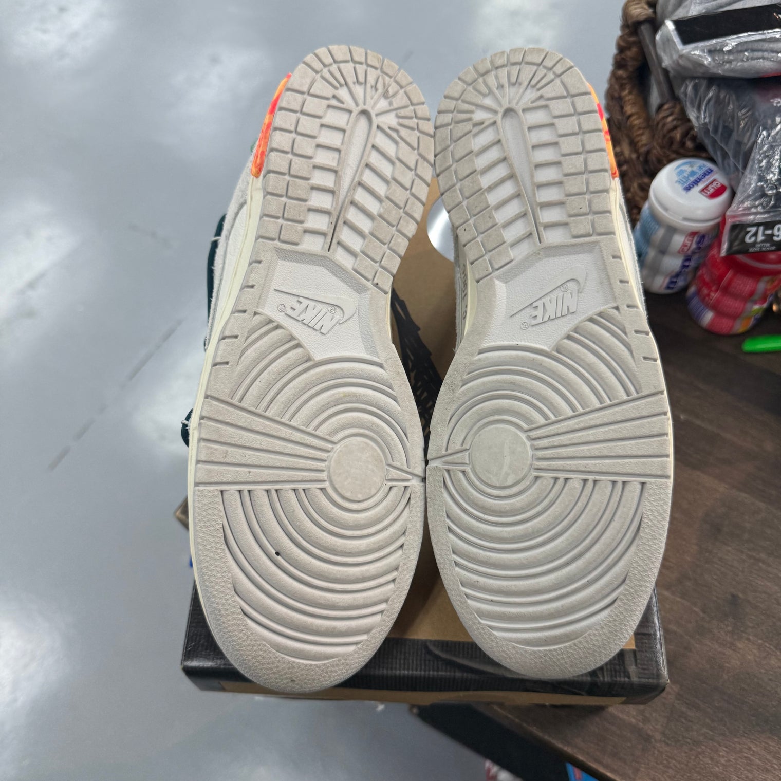 Off-White x Nike Dunk Low Lot 16 of 50 (Lightly Worn)