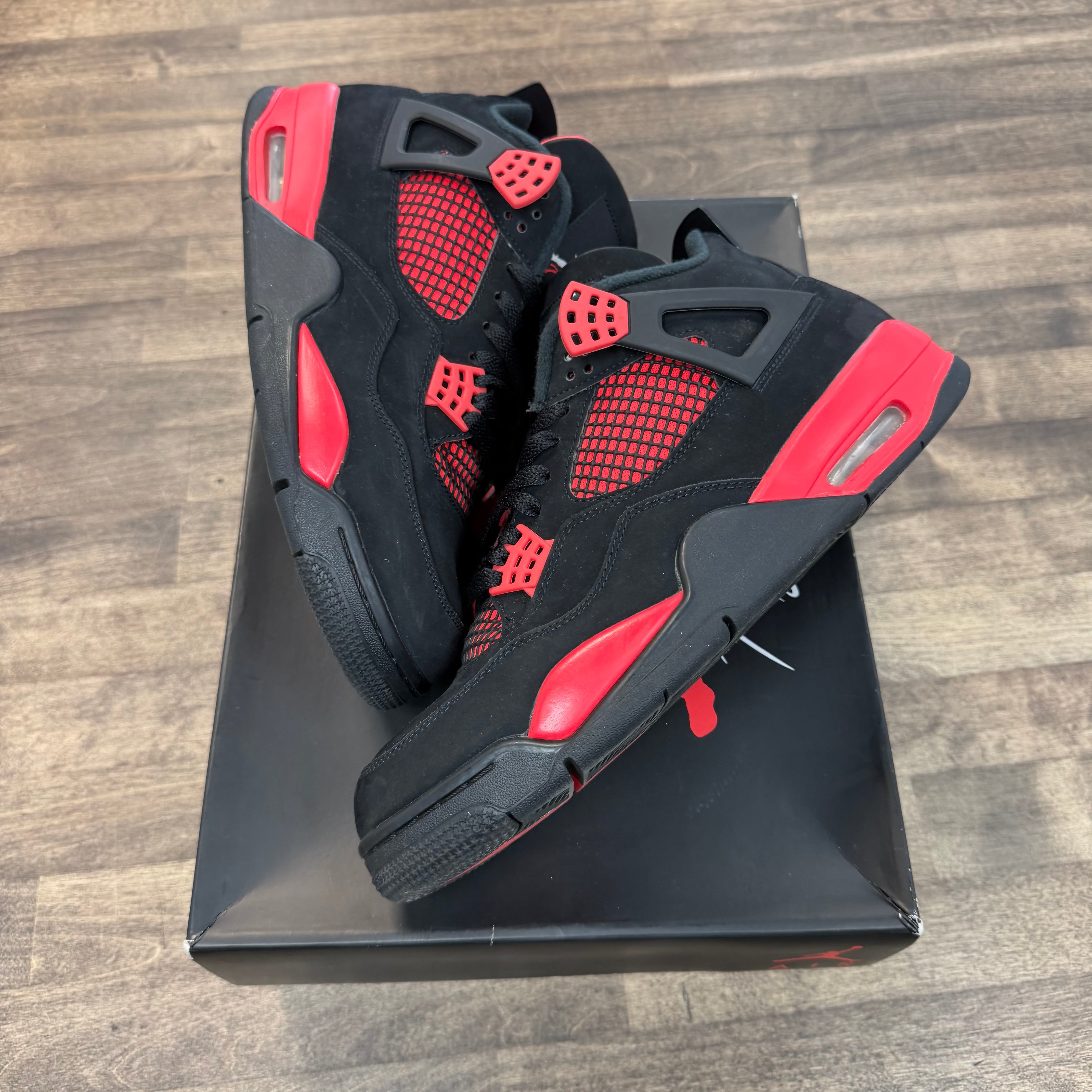 Jordan 4 Retro Red Thunder (US 11.5) (USED) Size 11.5 (Pre-Owned) - Image 1