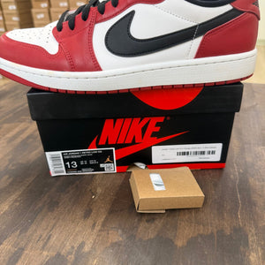 Jordan 1 Retro Low OG Chicago (2025) - Image 4