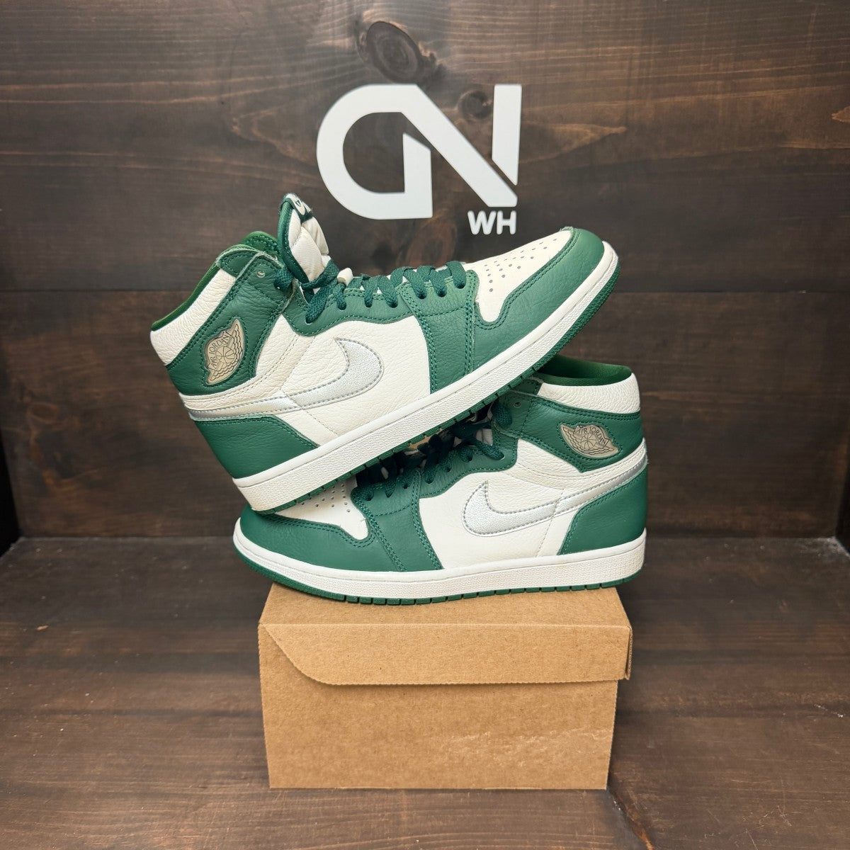 Jordan 1 Retro High OG Gorge Green Size 8.5 (Pre-Owned) - Image 1