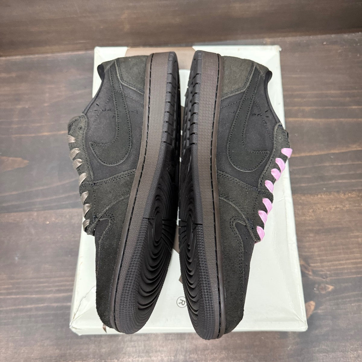 Jordan 1 Retro Low OG SP Travis Scott Velvet Brown - Image 4