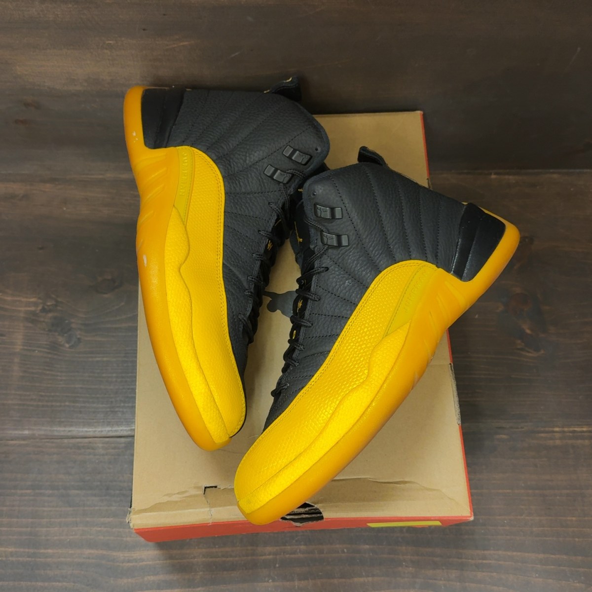 Jordan 12 Retro Black University Gold - Image 2