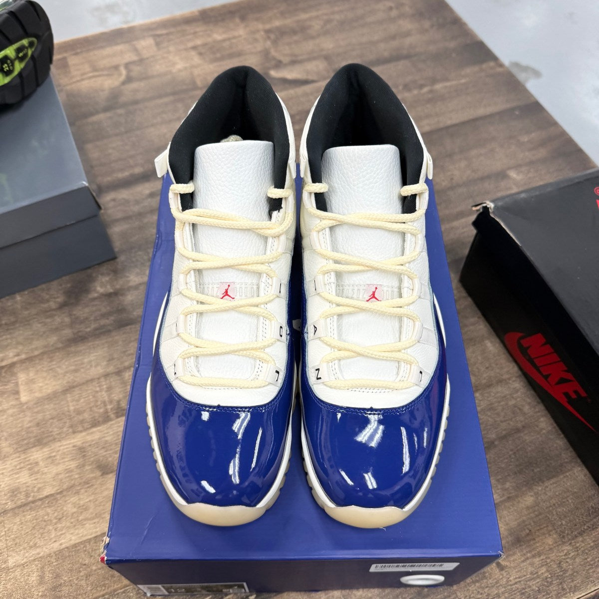 Jordan 11 Retro Rare Air Size 12 (Pre-Owned) - Image 2