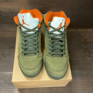 Jordan 5 Retro Olive (2024) (GS) Size 7Y (Pre-Owned) - Image 3