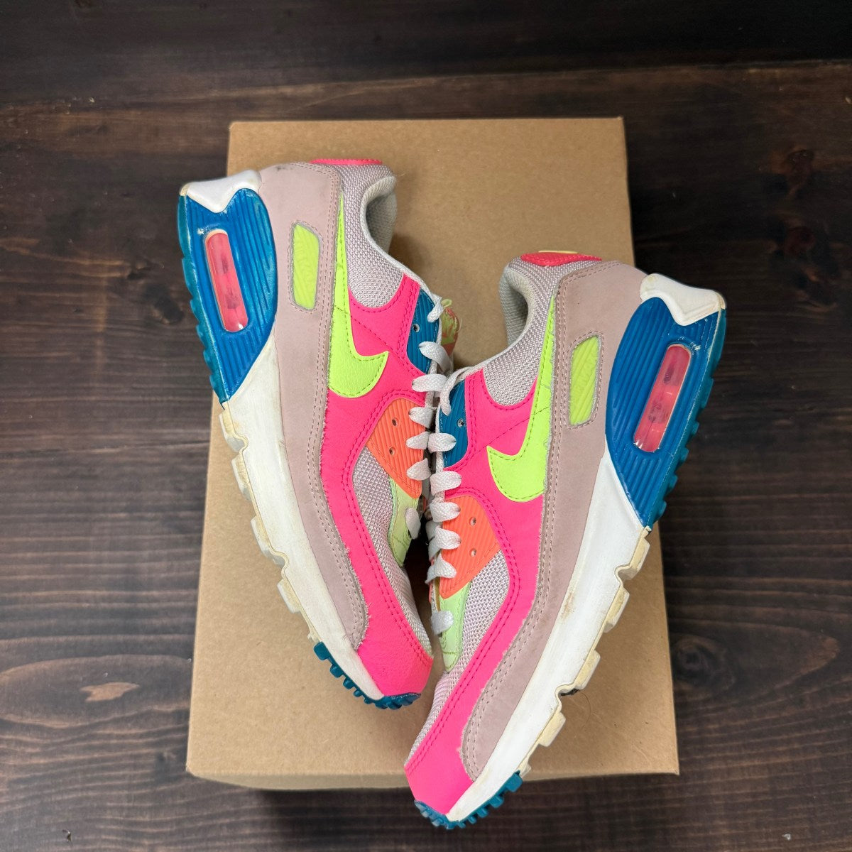 Nike Wmns Air Max 90 'Highlight Volt Pink' Size 8W (Pre-Owned) - Image 2