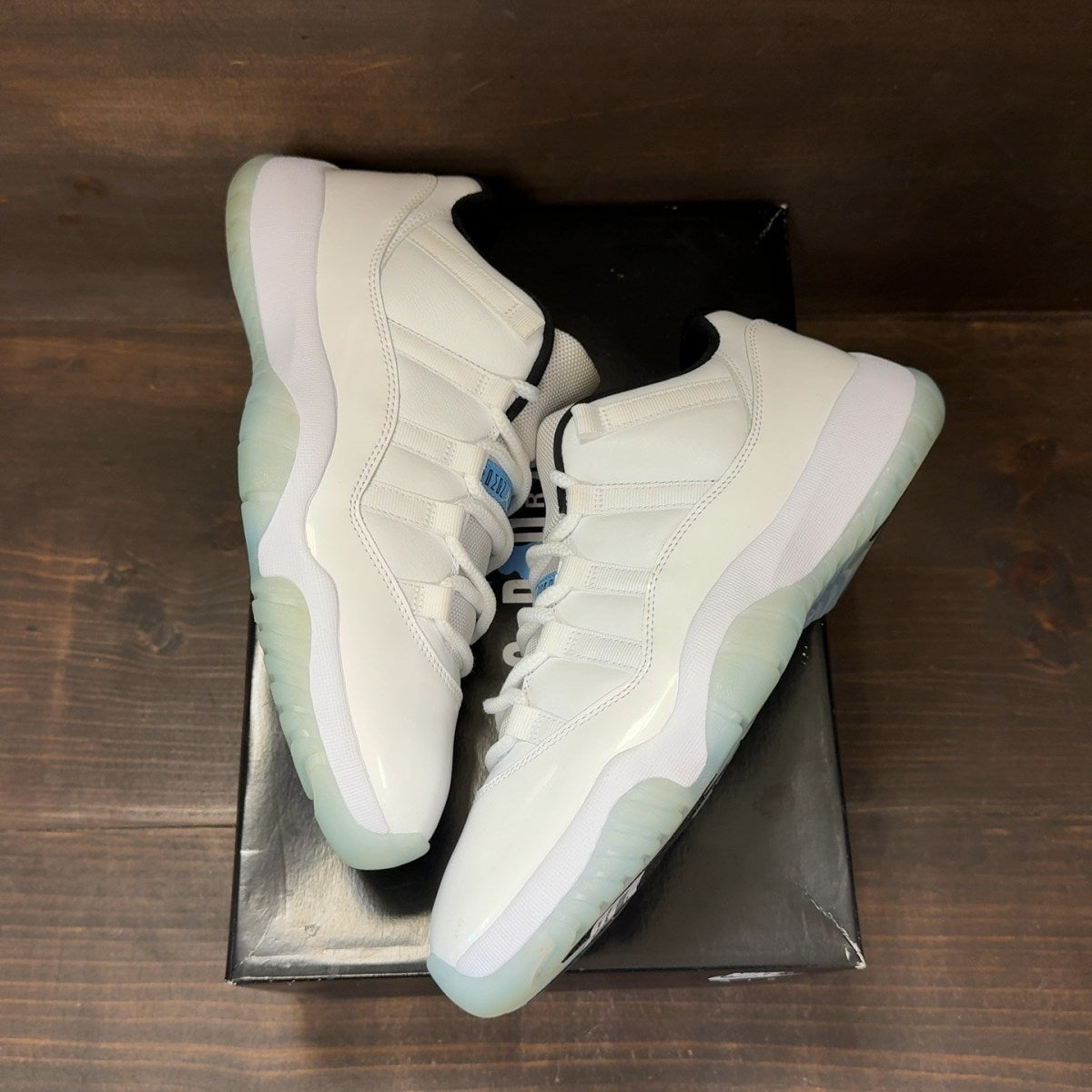 Jordan 11 Retro Low Legend Blue - Image 2