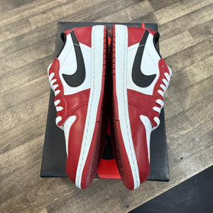 Jordan 1 Retro Low OG Chicago (2025) - Image 3