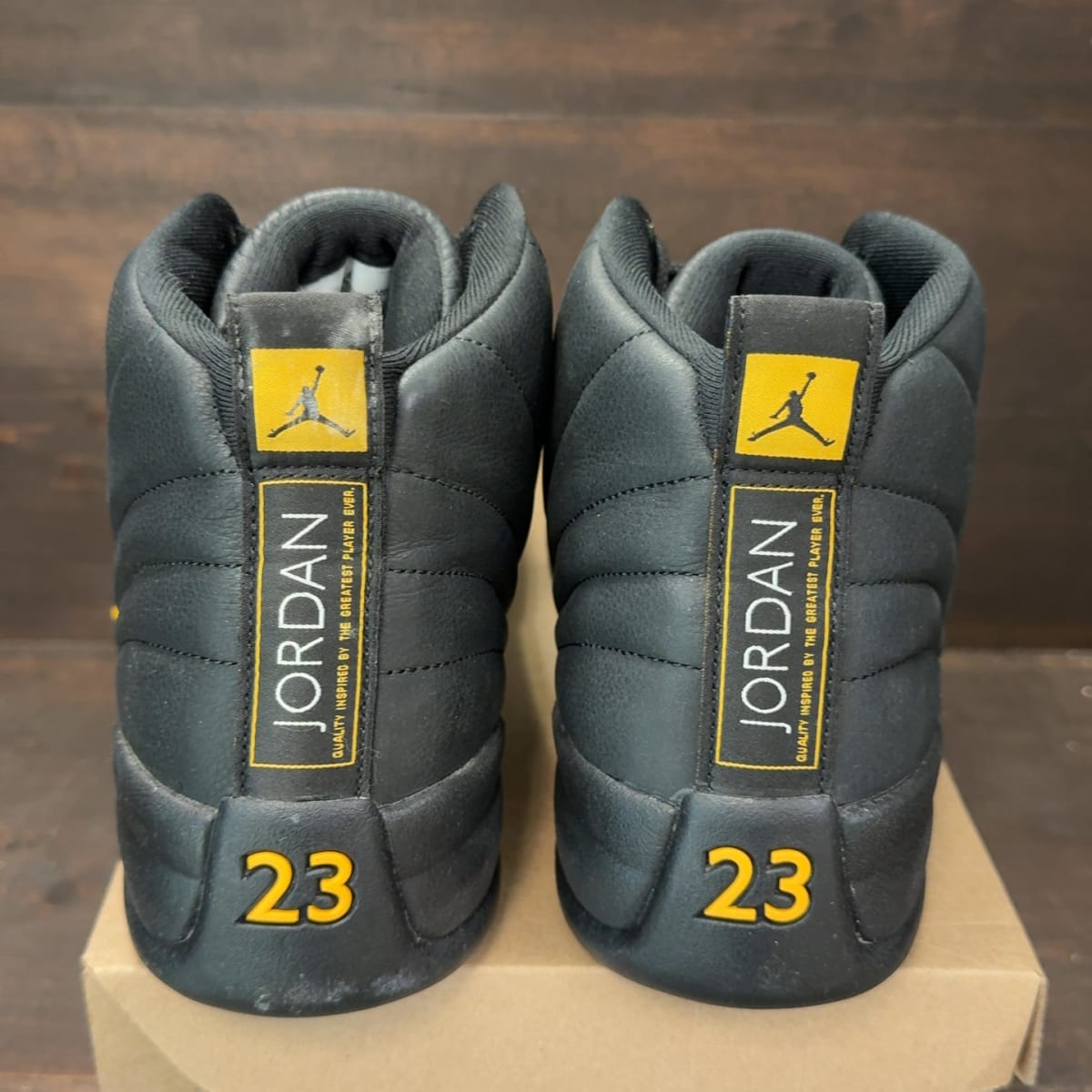 Jordan 12 Retro Black Taxi Size 13 (Pre-Owned) - aux