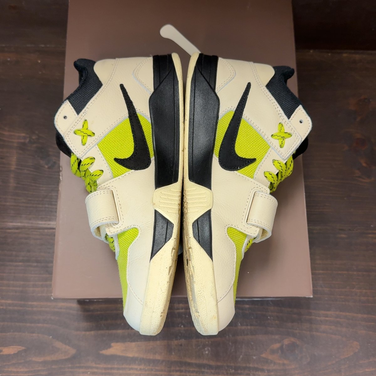 Jordan Jumpman Jack TR Travis Scott Bright Cactus Size 9 (Pre-Owned) - aux