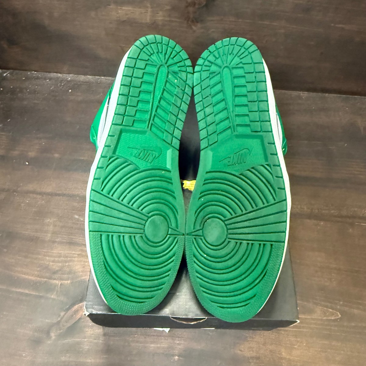 Jordan 1 Low Pine Green - Image 5