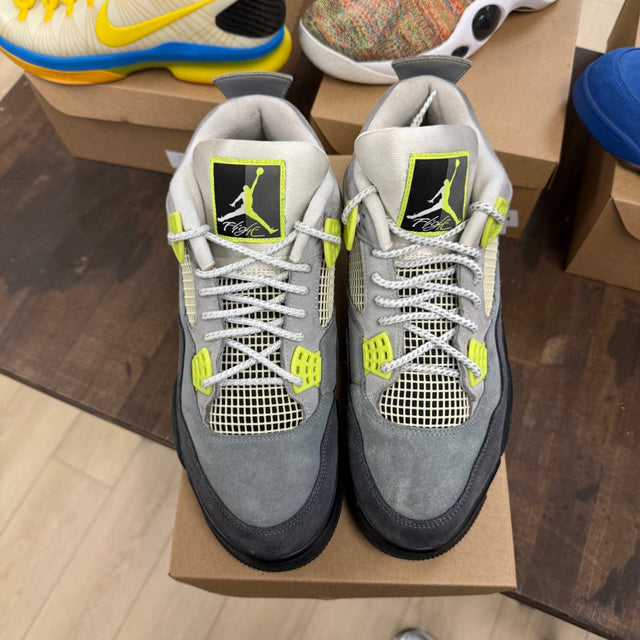 Jordan 4 Retro SE 95 Neon Size 12 (Pre-Owned) - Image 2