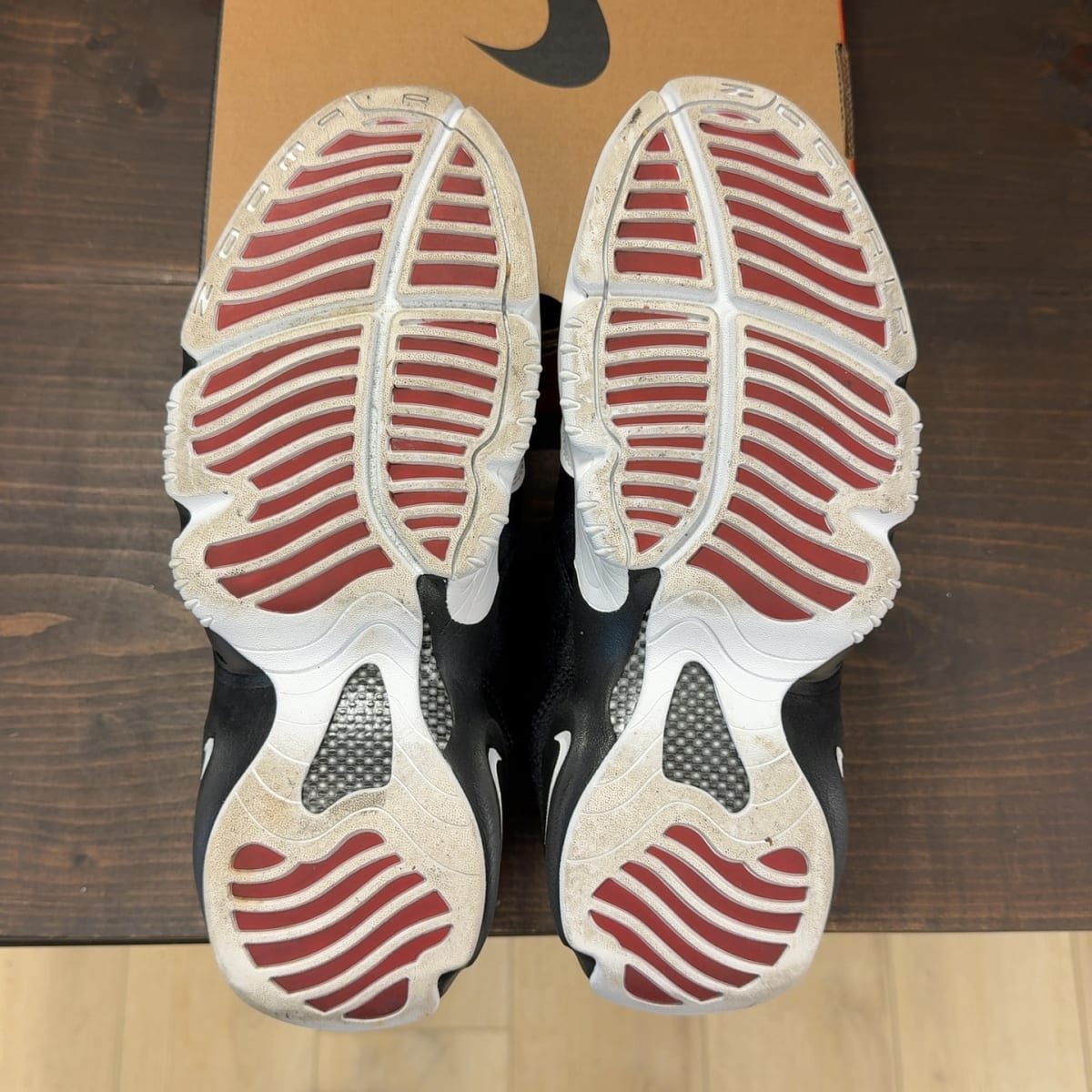 Nike Air Zoom Flight The Glove Black White OG (2026) Size 9.5 (Pre-Owned) - aux