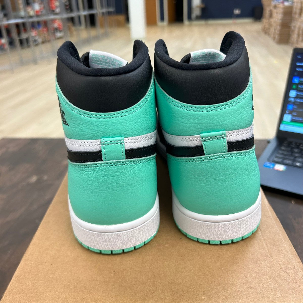 Jordan 1 Retro High OG Green Glow Size 10.5 (Pre-Owned) - Image 4