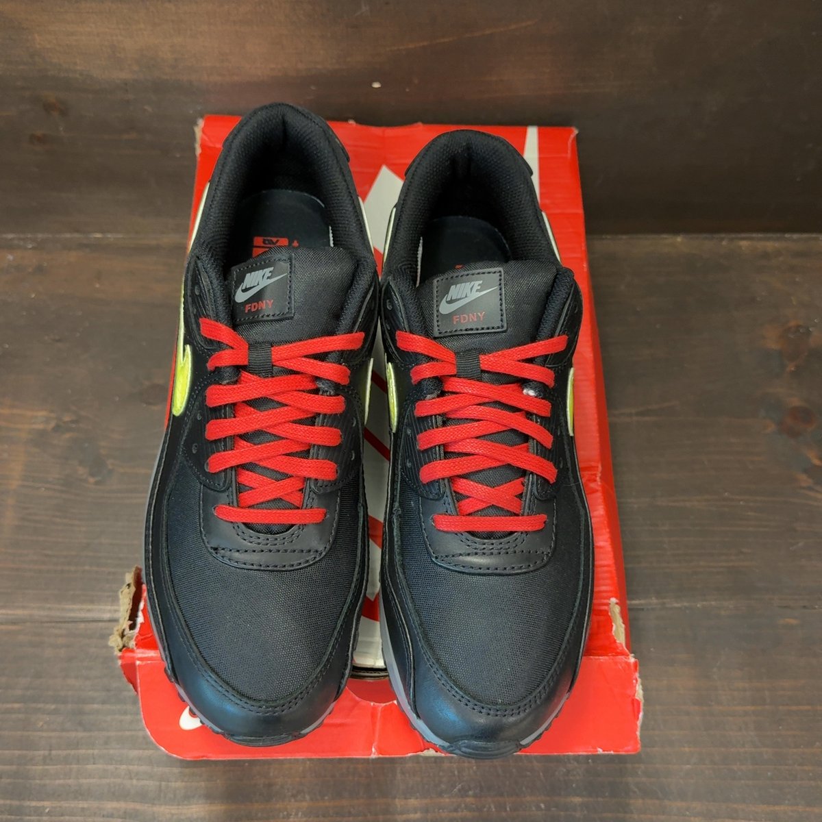 Nike Air Max 90 City Pack NYC (2020) Size 10 (Pre-Owned) - tag