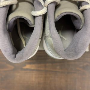 Jordan 11 Retro Cool Grey (2021) Size 9 (Pre-Owned) - aux