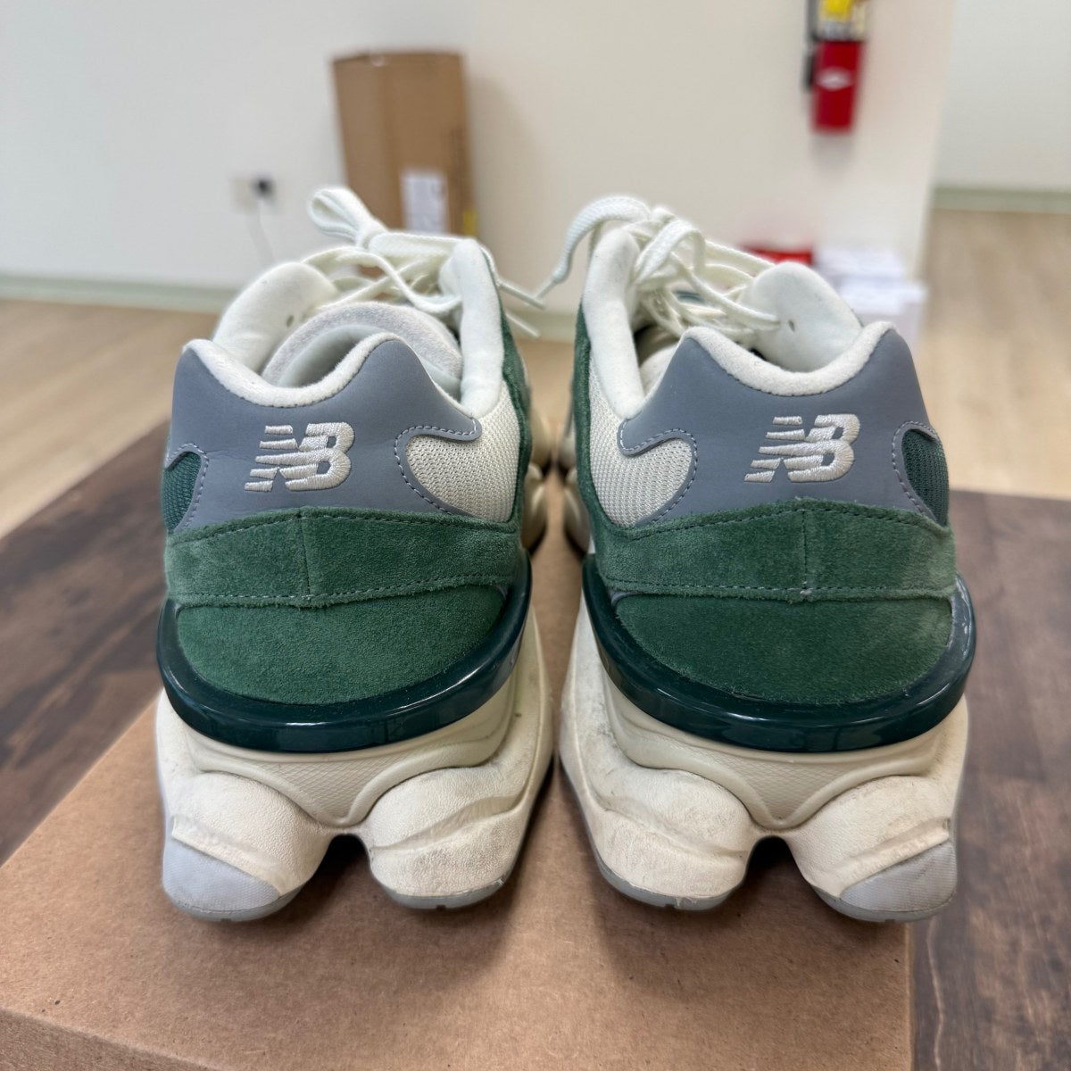 New Balance 9060 Nori Size 13 (Pre-Owned) - Image 3