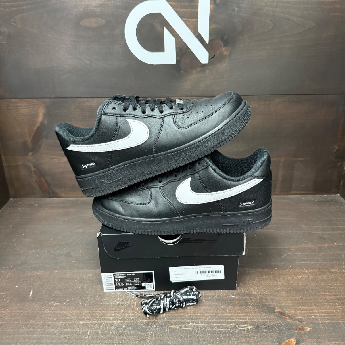 Nike Air Force 1 Low Supreme Black White - Image 1