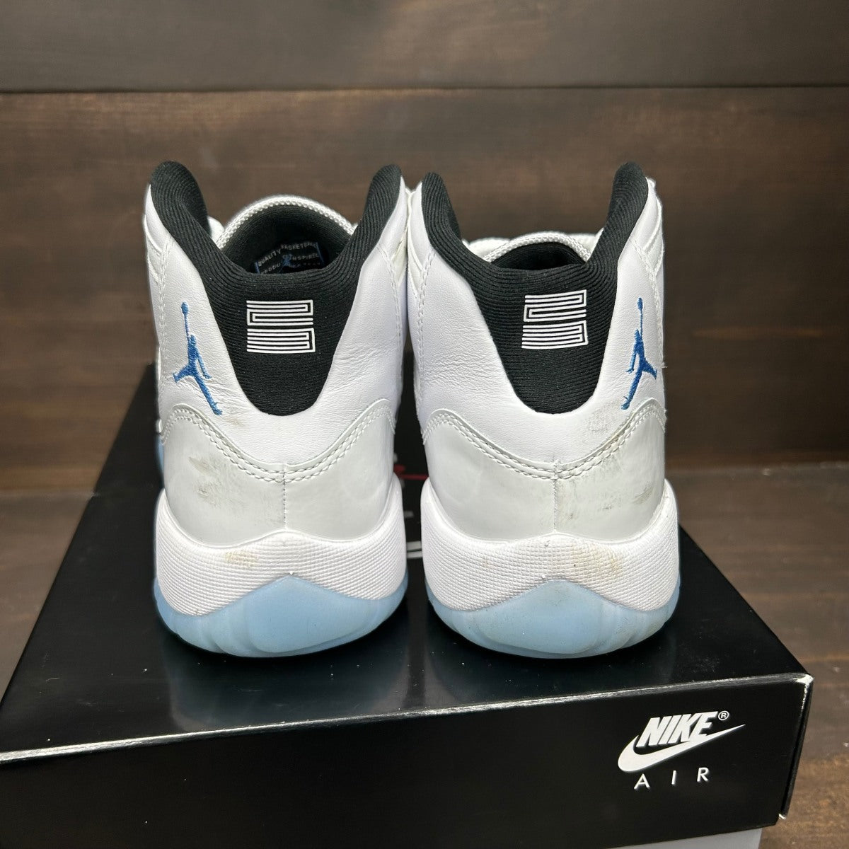 Jordan 11 Retro Legend Blue (2024) (GS) - Image 5