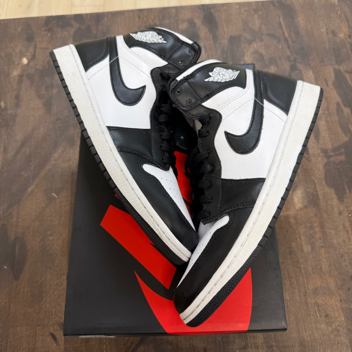 Jordan 1 Retro Black White (2014) - Image 1