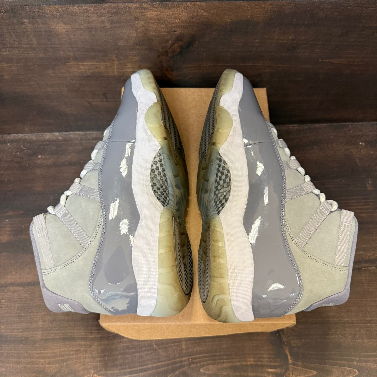 Jordan 11 Retro Cool Grey (2021) (GS) Size 7Y (Pre-Owned) - Image 4