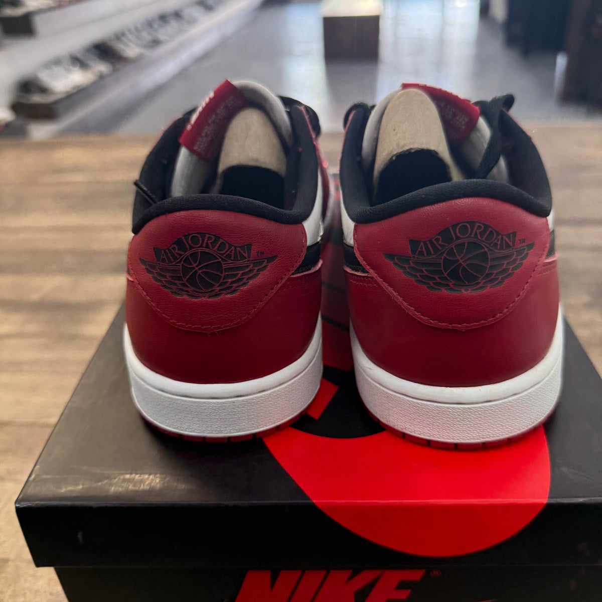 Jordan 1 Retro Low OG Chicago (2025) - Image 4