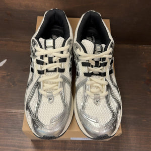 New Balance 1906R Silver Black Size 11 (Pre-Owned) - tag