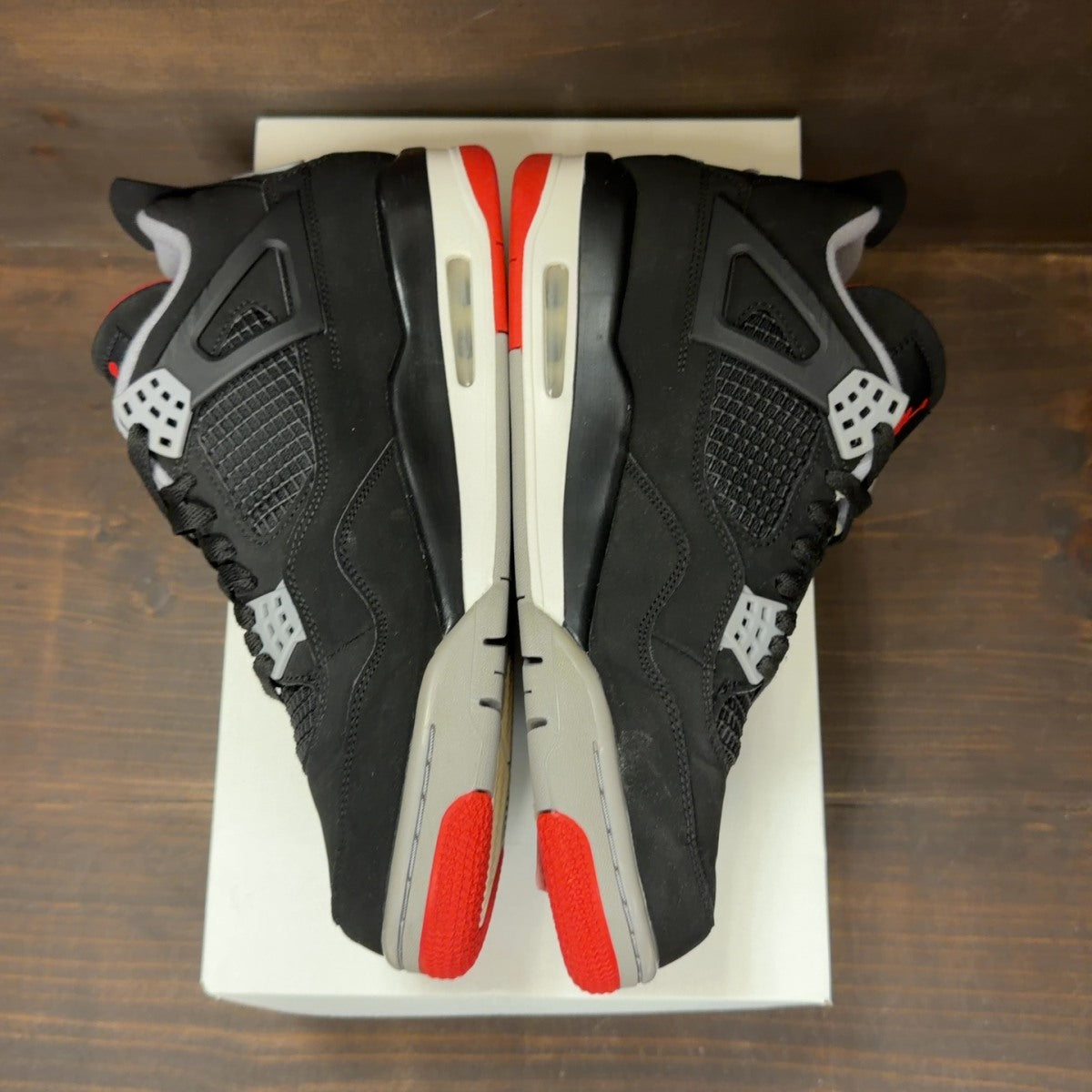 Jordan 4 Retro Bred (2019) Size 10 (Pre-Owned) - Image 4