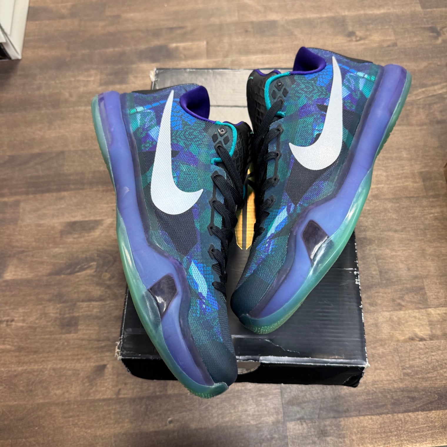 Pearl Jam Nike Kobe 10 (Used)